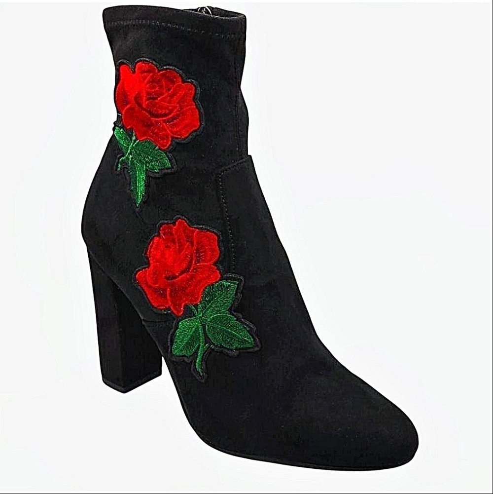 STEVE MADDEN Women's‎ Black With Roses Edition Micro Suede Ankle Boot. Sz 8.5